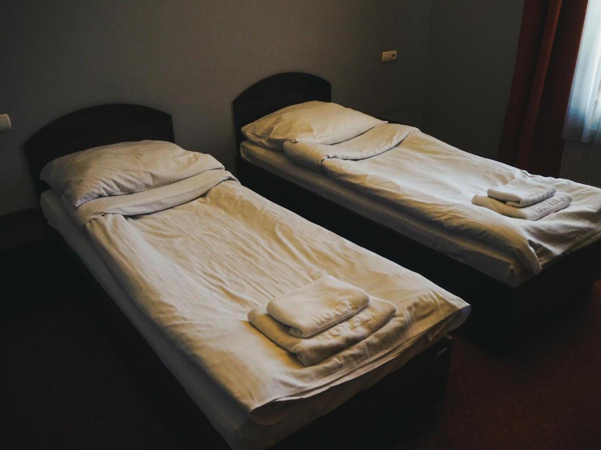 Legnicki Browar Ksiazecy Hotel I Restauracja Legnica Buitenkant foto