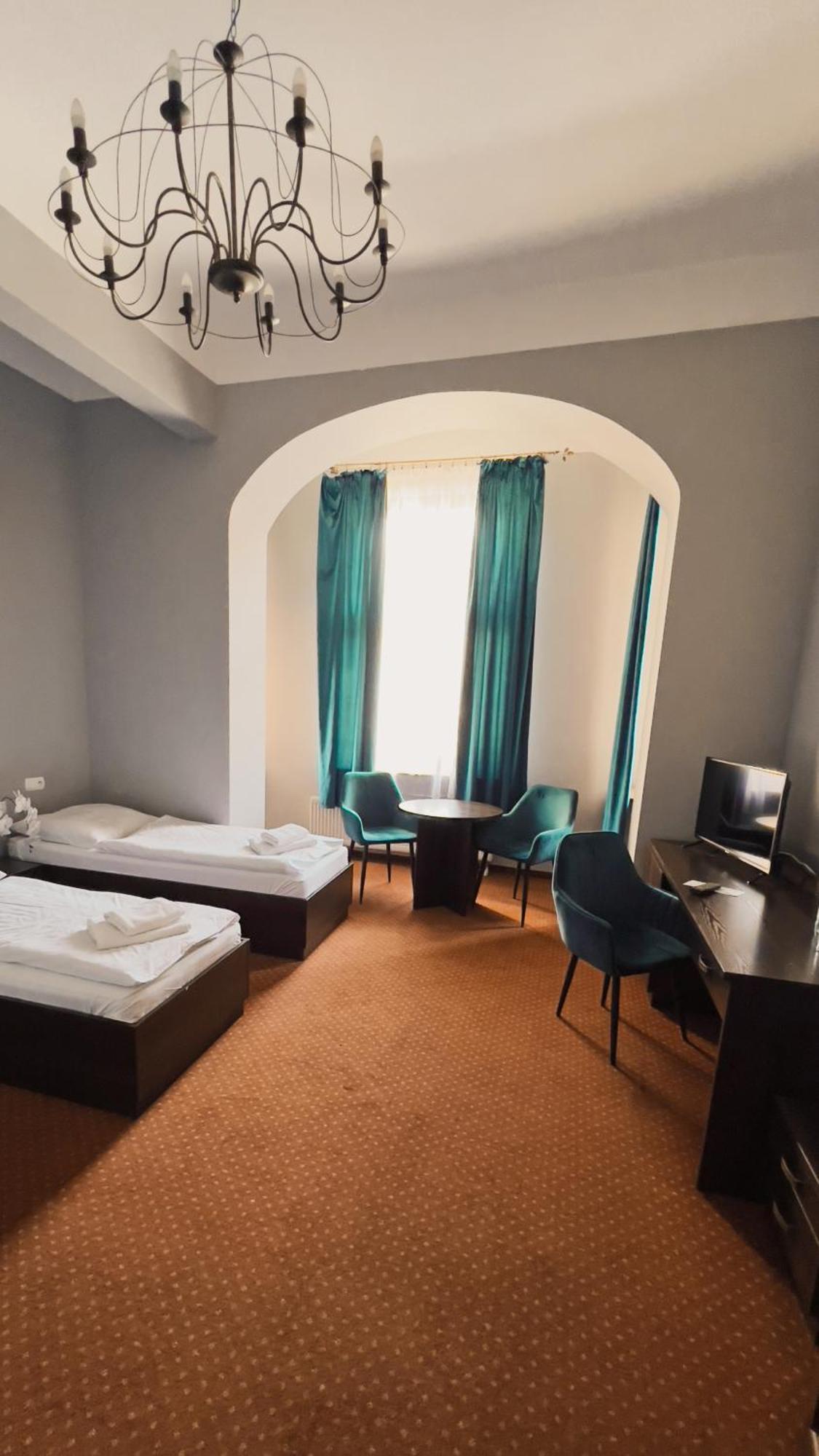Legnicki Browar Ksiazecy Hotel I Restauracja Legnica Buitenkant foto