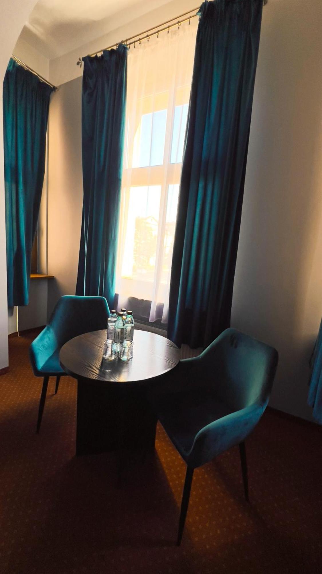 Legnicki Browar Ksiazecy Hotel I Restauracja Legnica Buitenkant foto