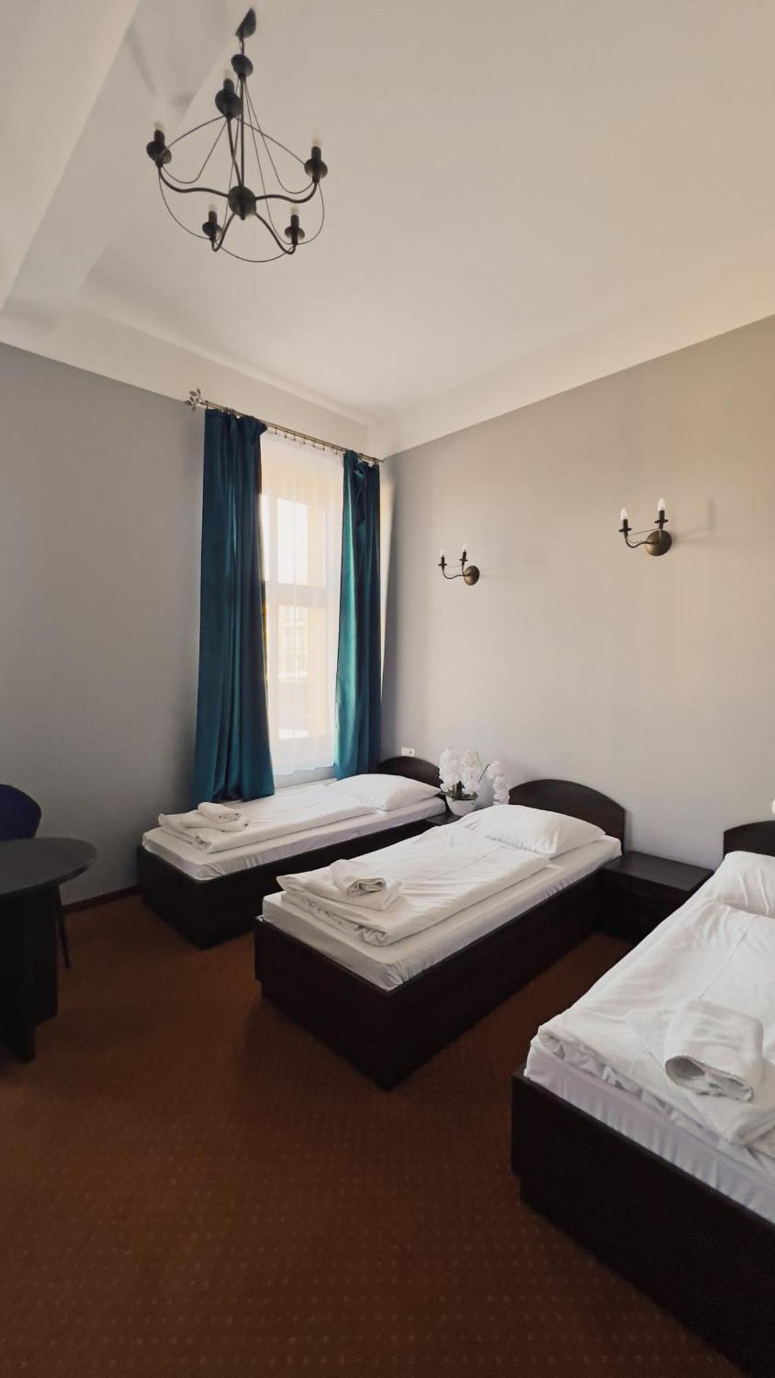 Legnicki Browar Ksiazecy Hotel I Restauracja Legnica Buitenkant foto