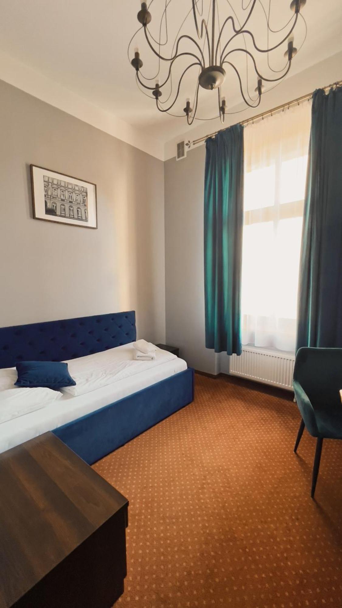 Legnicki Browar Ksiazecy Hotel I Restauracja Legnica Buitenkant foto