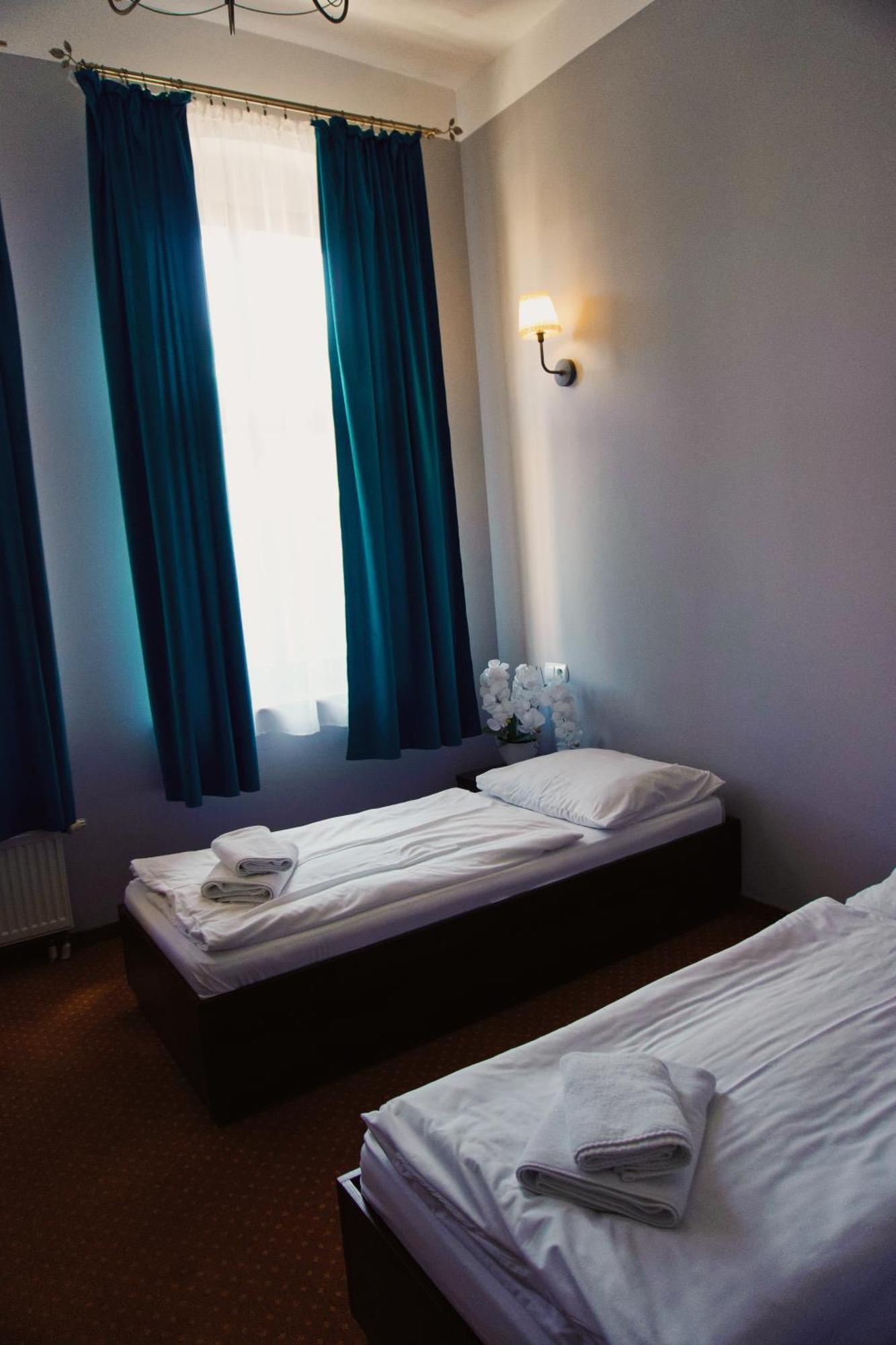 Legnicki Browar Ksiazecy Hotel I Restauracja Legnica Buitenkant foto