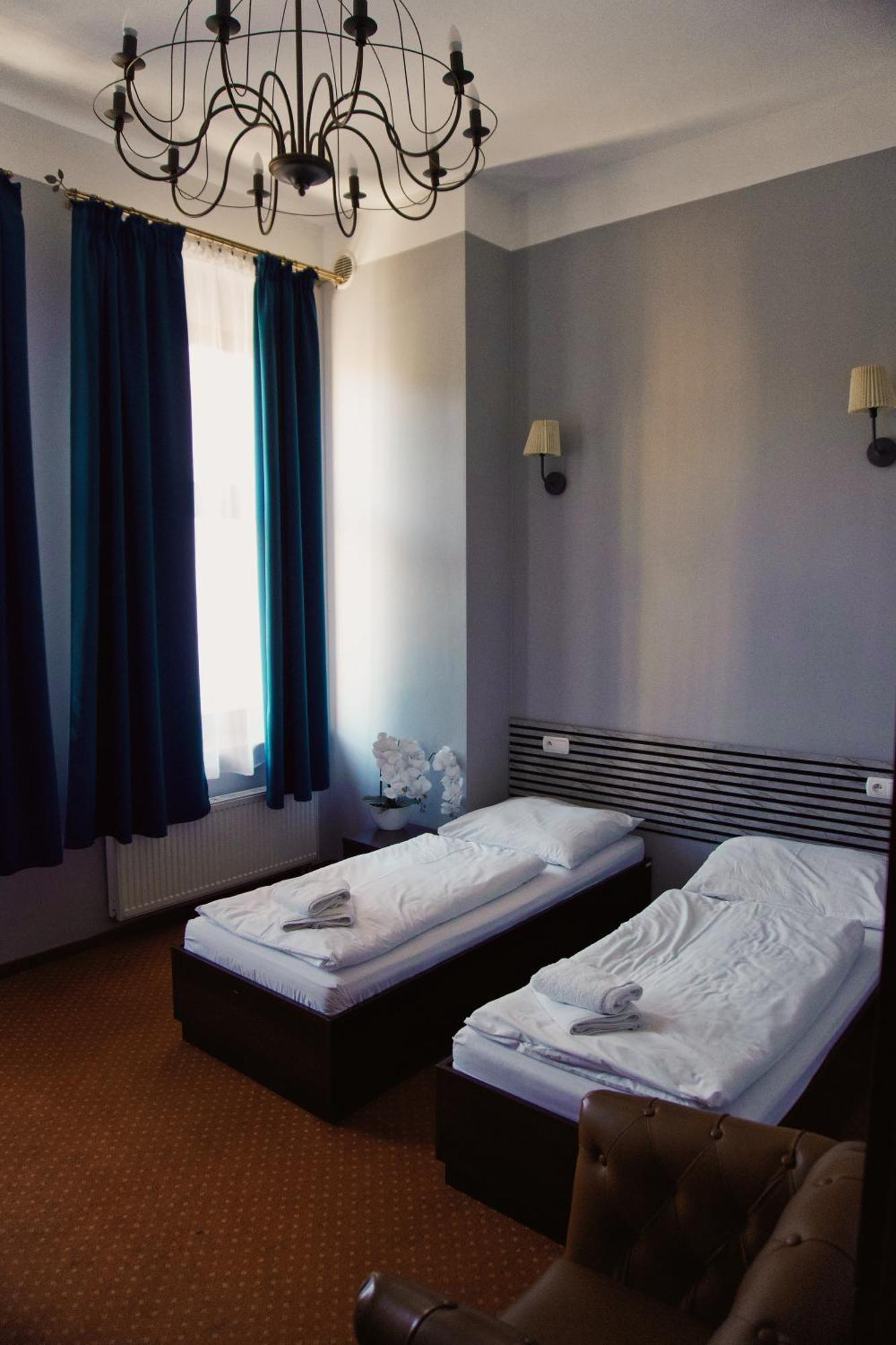 Legnicki Browar Ksiazecy Hotel I Restauracja Legnica Buitenkant foto